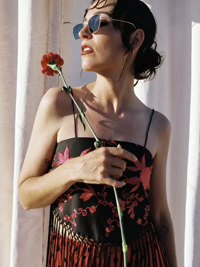 Image_20250531_095450_756 Top Mantón Rojo - Imagen 1